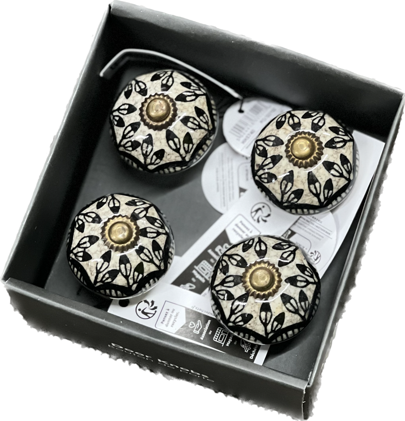 Set of 4 Hand Painted Ceramic Cabinet,Drawer Knobs/Waedrobe Pulls, Black/Beige(HH5740-6)