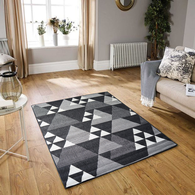 Geometric Triangle Pattern Area Rug (Black/Cream, 120x170cm) (6024399290531)